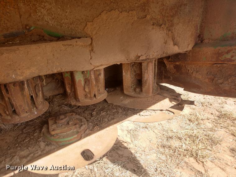 image for item DE6472 2009 John Deere 4995 windrower