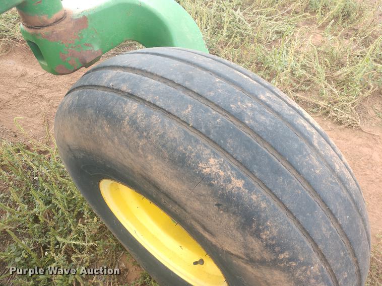 image for item DE6472 2009 John Deere 4995 windrower