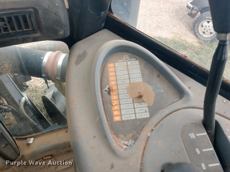 image for item DE6474 1998 Caterpillar Challenger 75E tractor