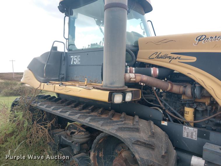 image for item DE6474 1998 Caterpillar Challenger 75E tractor