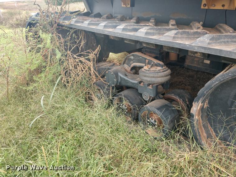 image for item DE6474 1998 Caterpillar Challenger 75E tractor