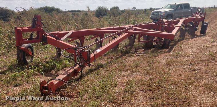 image for item DE6477 Blanchat 10 bottom plow