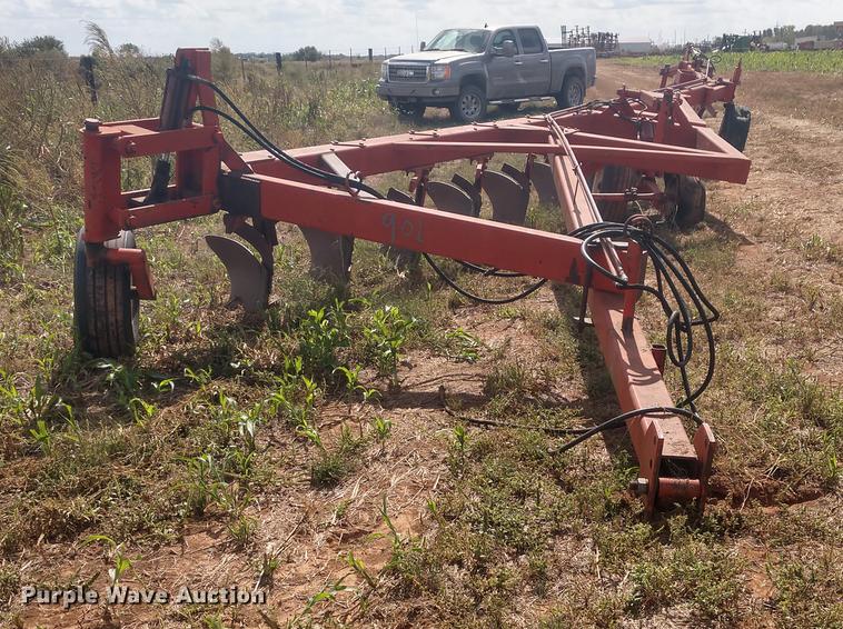 image for item DE6477 Blanchat 10 bottom plow