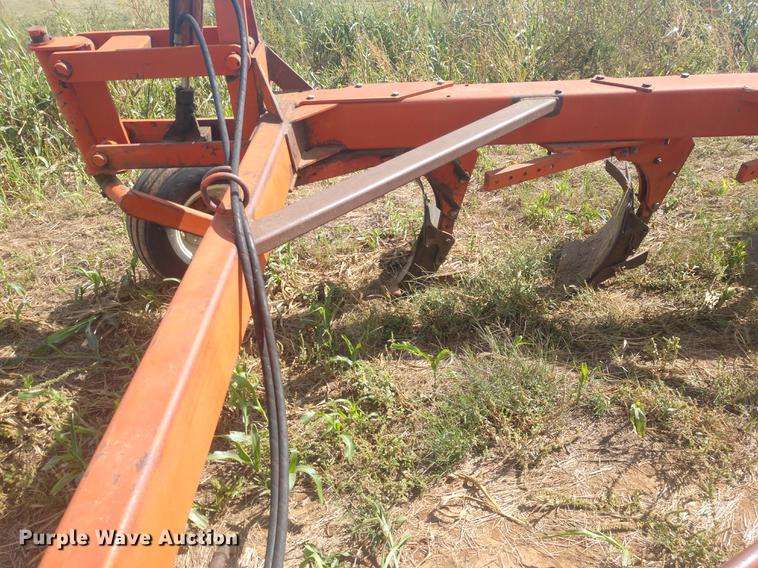 image for item DE6477 Blanchat 10 bottom plow