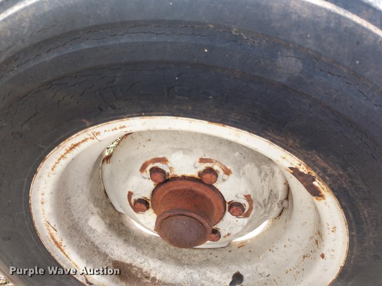 image for item DE6477 Blanchat 10 bottom plow