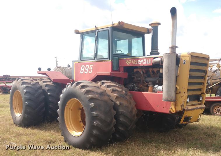 image for item DE6482 Versatile 895 4WD tractor