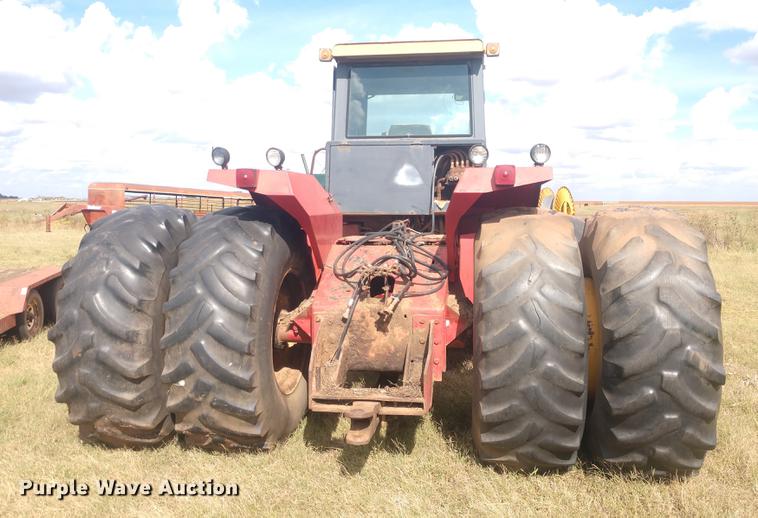 image for item DE6482 Versatile 895 4WD tractor