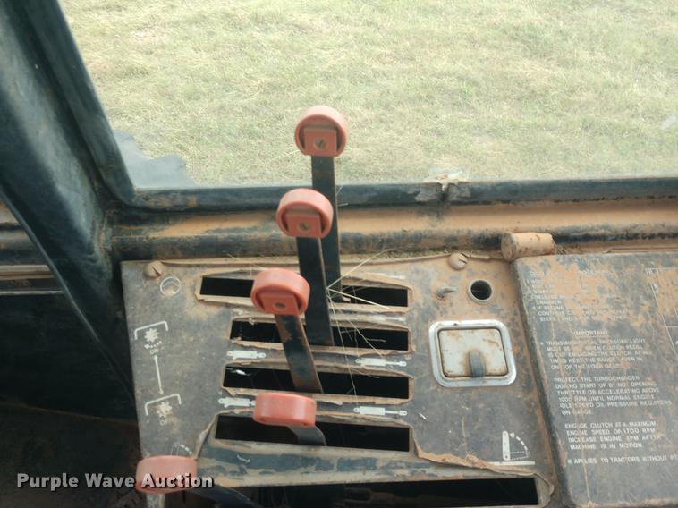 image for item DE6482 Versatile 895 4WD tractor