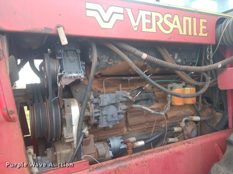 image for item DE6482 Versatile 895 4WD tractor