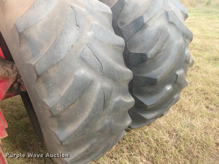 image for item DE6482 Versatile 895 4WD tractor