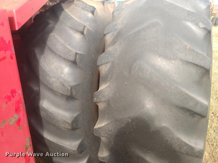 image for item DE6482 Versatile 895 4WD tractor