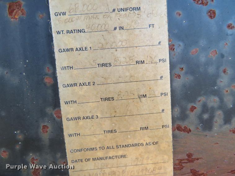 image for item DE6530 1999 Neville Built drop deck equipment trailer