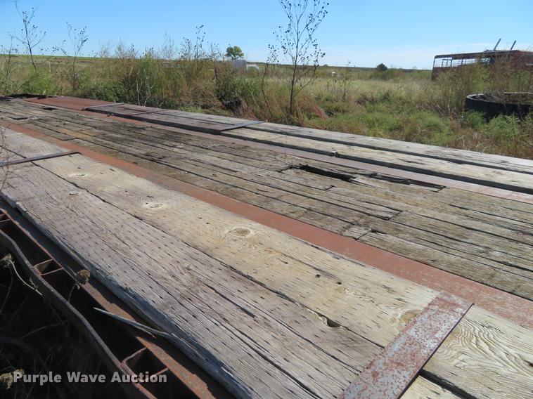 image for item DE6530 1999 Neville Built drop deck equipment trailer