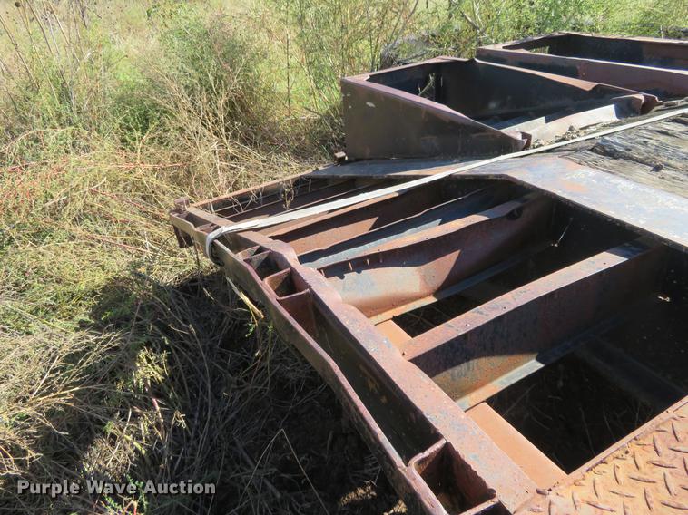 image for item DE6530 1999 Neville Built drop deck equipment trailer