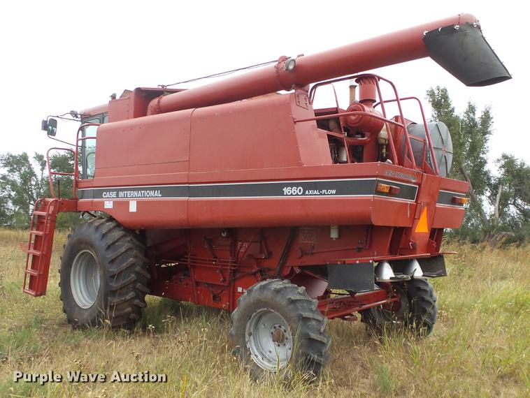 image for item DE7283 1990 Case IH 1660 Axial-Flow combine