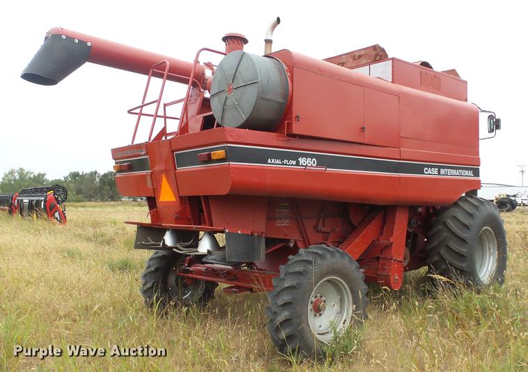 image for item DE7283 1990 Case IH 1660 Axial-Flow combine