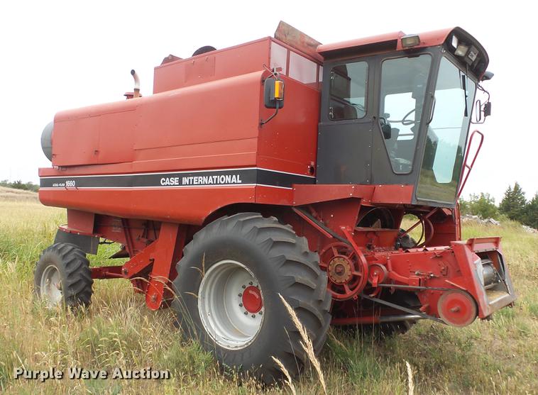 image for item DE7283 1990 Case IH 1660 Axial-Flow combine