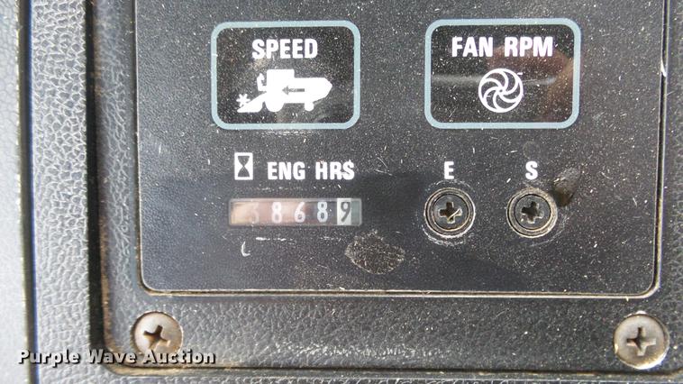 image for item DE7283 1990 Case IH 1660 Axial-Flow combine