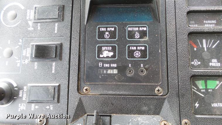 image for item DE7283 1990 Case IH 1660 Axial-Flow combine