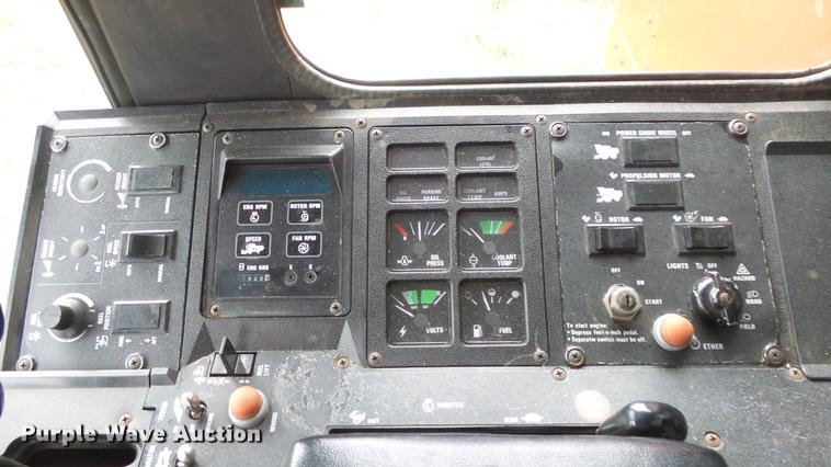 image for item DE7283 1990 Case IH 1660 Axial-Flow combine