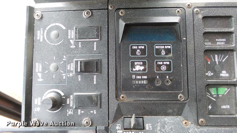 image for item DE7283 1990 Case IH 1660 Axial-Flow combine