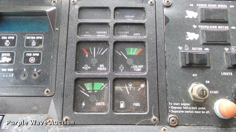 image for item DE7283 1990 Case IH 1660 Axial-Flow combine