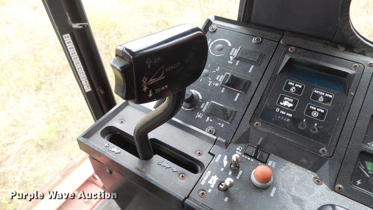 image for item DE7283 1990 Case IH 1660 Axial-Flow combine