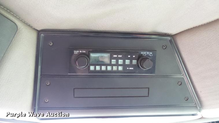 image for item DE7283 1990 Case IH 1660 Axial-Flow combine