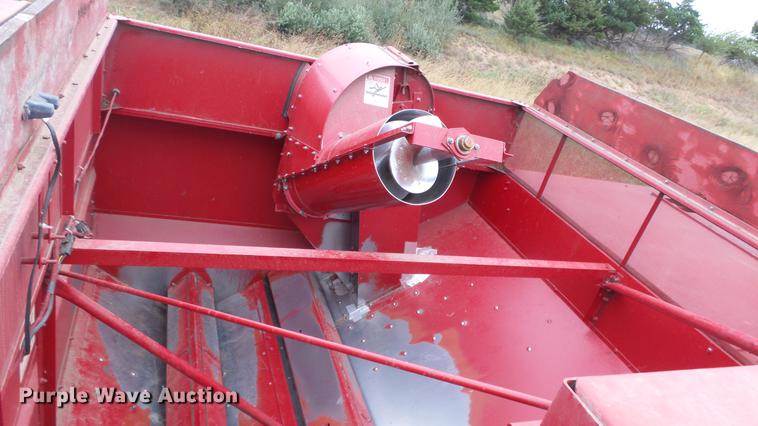 image for item DE7283 1990 Case IH 1660 Axial-Flow combine