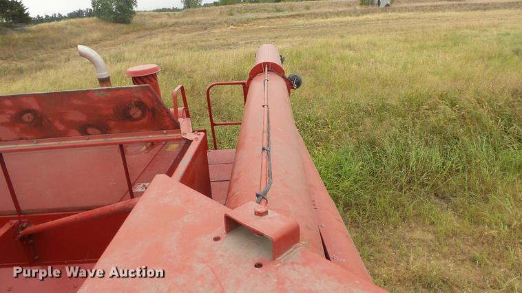 image for item DE7283 1990 Case IH 1660 Axial-Flow combine