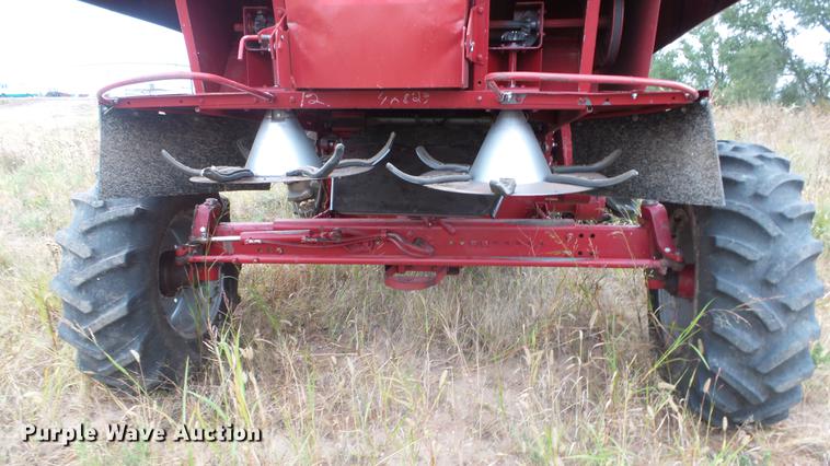 image for item DE7283 1990 Case IH 1660 Axial-Flow combine