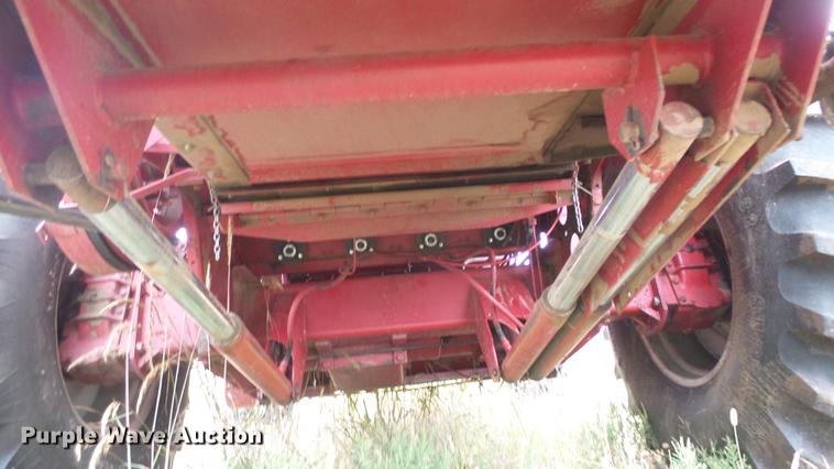image for item DE7283 1990 Case IH 1660 Axial-Flow combine