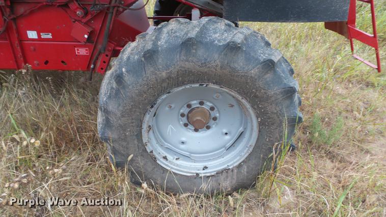 image for item DE7283 1990 Case IH 1660 Axial-Flow combine