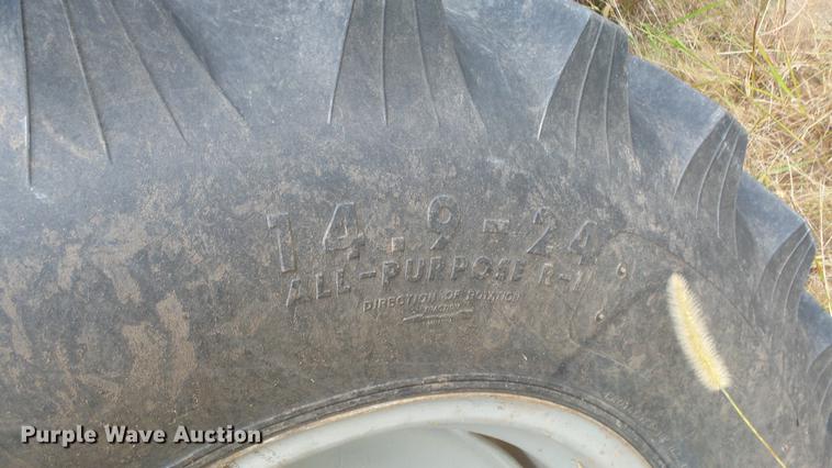 image for item DE7283 1990 Case IH 1660 Axial-Flow combine