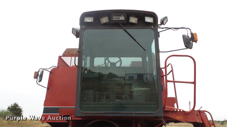 image for item DE7283 1990 Case IH 1660 Axial-Flow combine