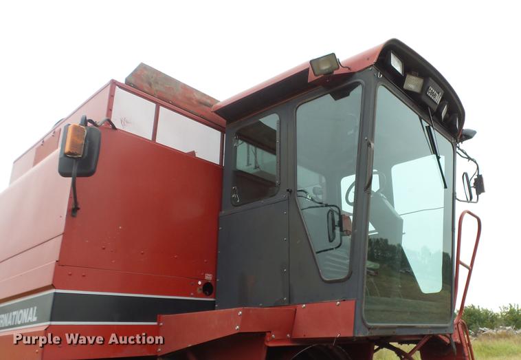 image for item DE7283 1990 Case IH 1660 Axial-Flow combine