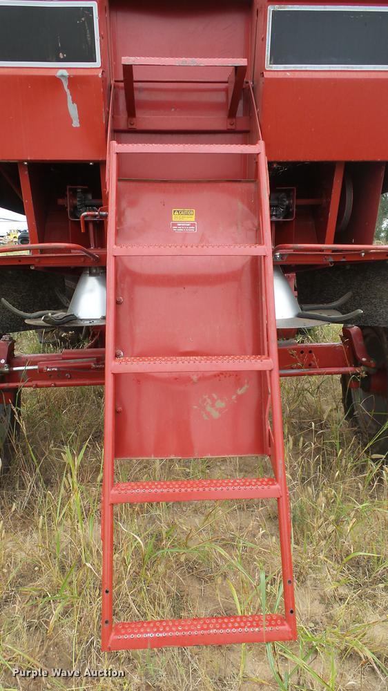 image for item DE7283 1990 Case IH 1660 Axial-Flow combine