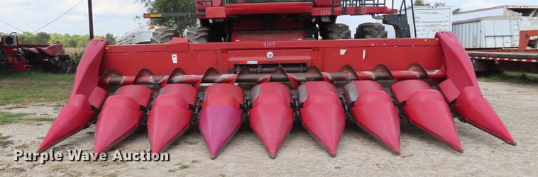 image for item DF1266 2005 Case IH 2208 corn head