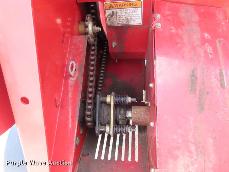 image for item DF1266 2005 Case IH 2208 corn head