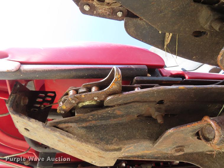 image for item DF1266 2005 Case IH 2208 corn head