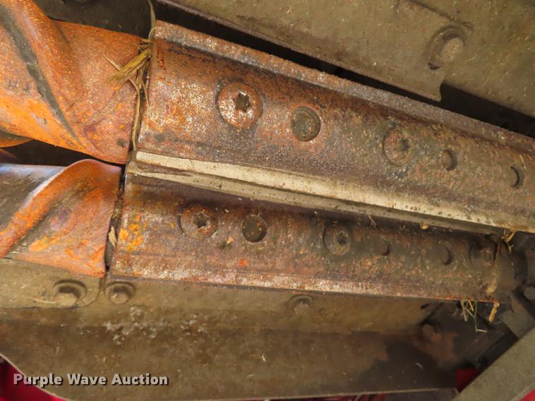 image for item DF1266 2005 Case IH 2208 corn head