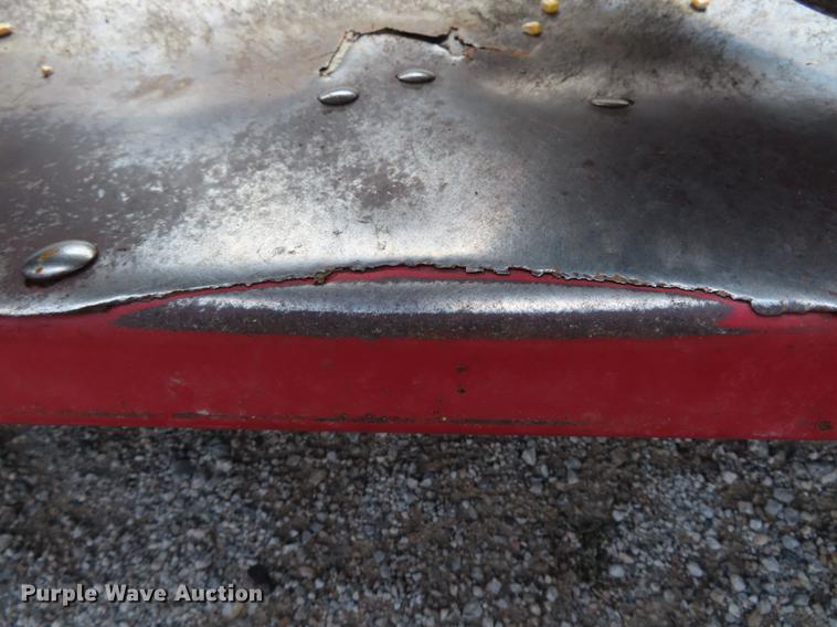 image for item DF1266 2005 Case IH 2208 corn head