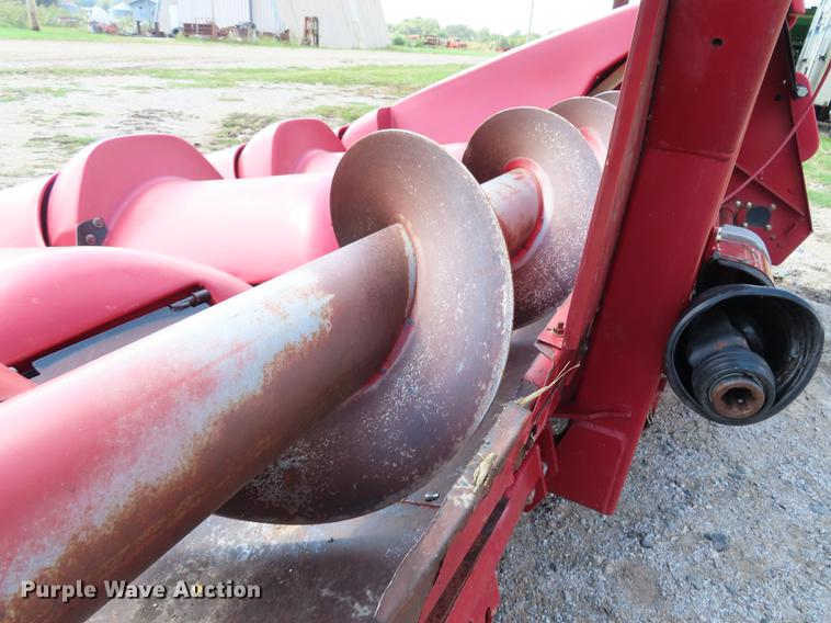 image for item DF1266 2005 Case IH 2208 corn head