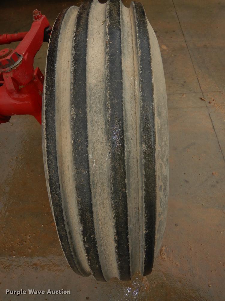 image for item DF1906 1966 Farmall 1206 tractor