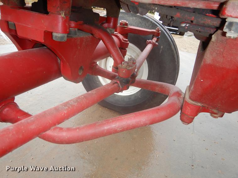 image for item DF1906 1966 Farmall 1206 tractor