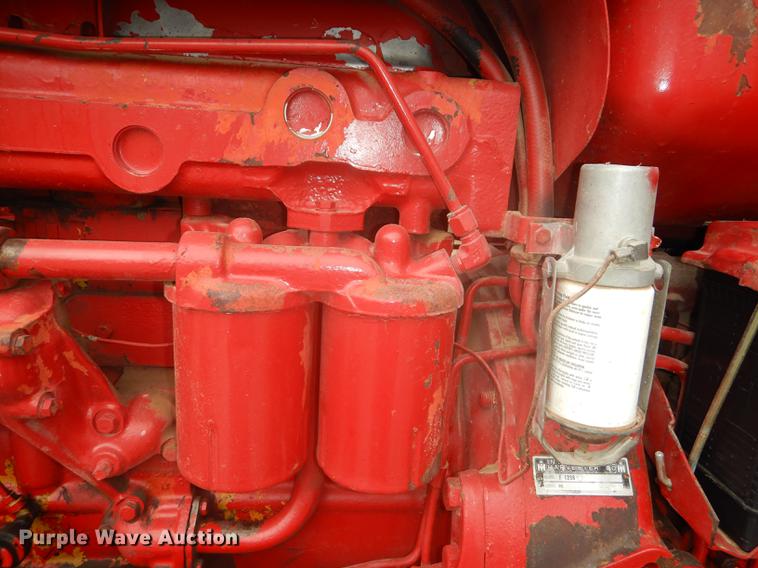 image for item DF1906 1966 Farmall 1206 tractor