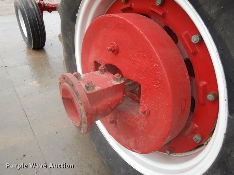 image for item DF1906 1966 Farmall 1206 tractor
