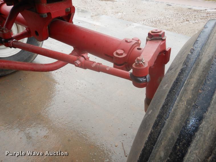 image for item DF1906 1966 Farmall 1206 tractor