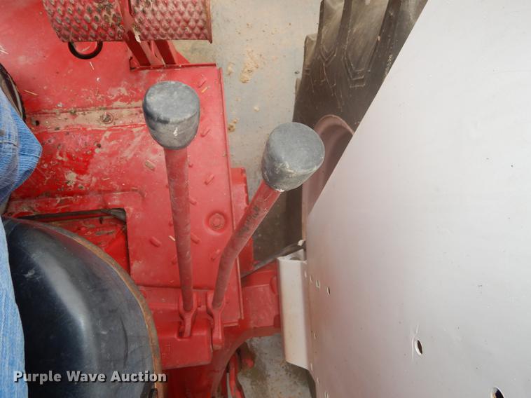 image for item DF1906 1966 Farmall 1206 tractor