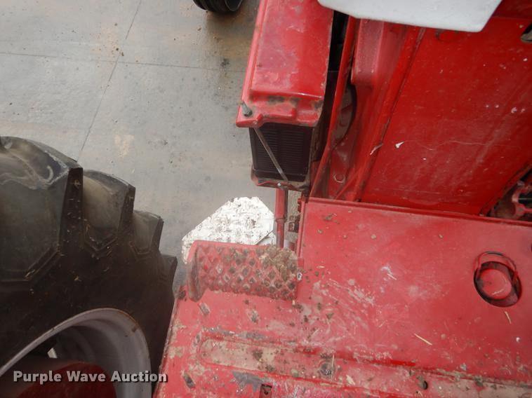 image for item DF1906 1966 Farmall 1206 tractor